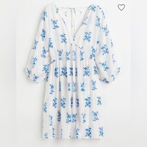 V-neck White and Blue Dress NEW SMALL